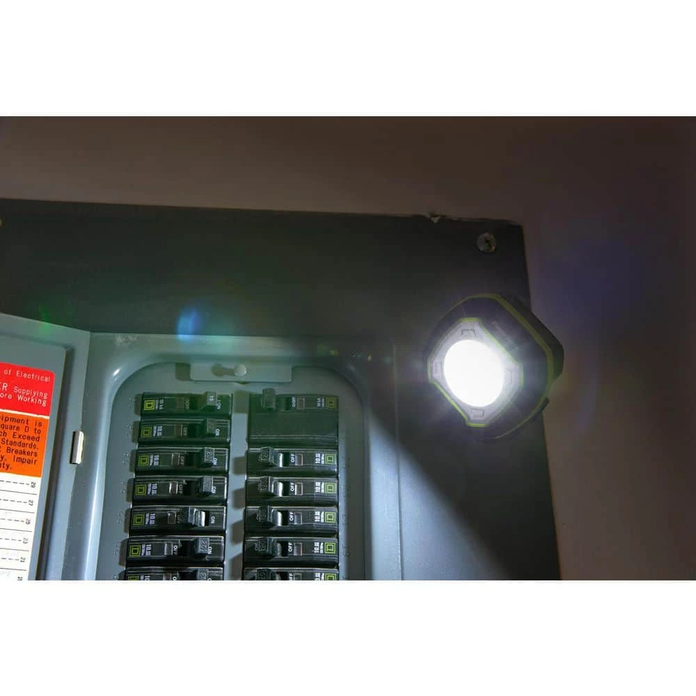 500/800 Lumen Rechargeable Hand-Held LED Spot/Flood Light by PowerSmith 2 500/800 Lumen Rechargeable Hand-Held LED Spot/Flood Light by PowerSmith - Image 2